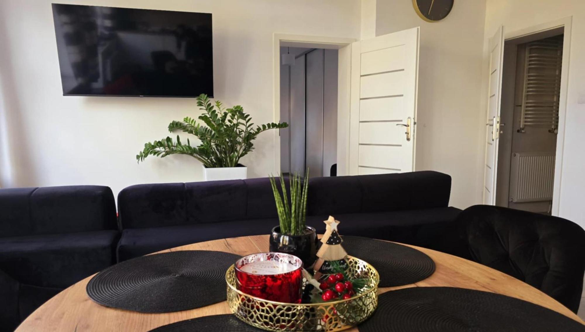 Wyjatkowy Apartament W Miliczu Экстерьер фото